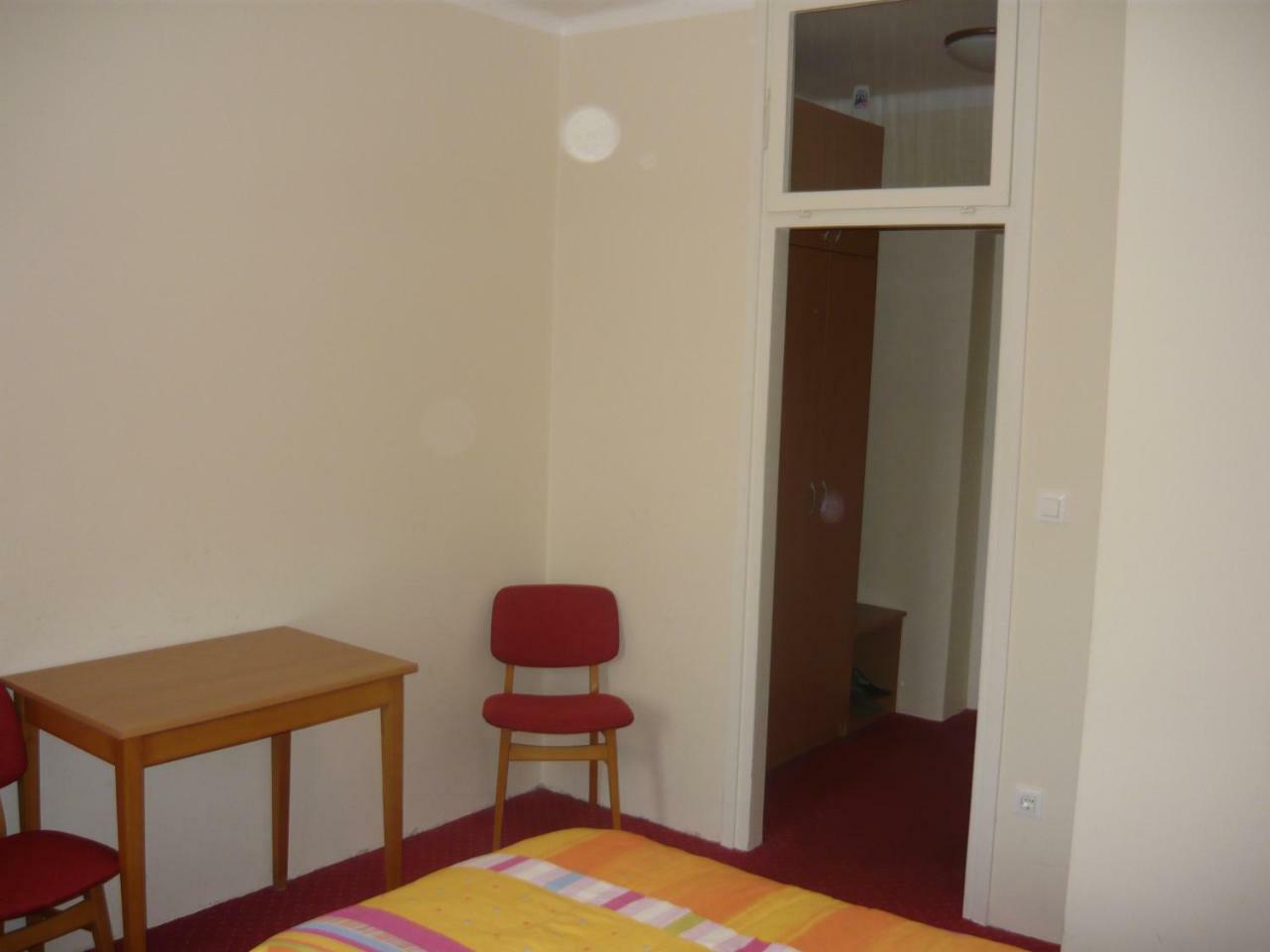 Polzevo Hotel Visnja Gora Bagian luar foto